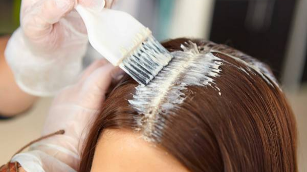 برای رنگ کردن مو از کجای سر شروع کنید؟