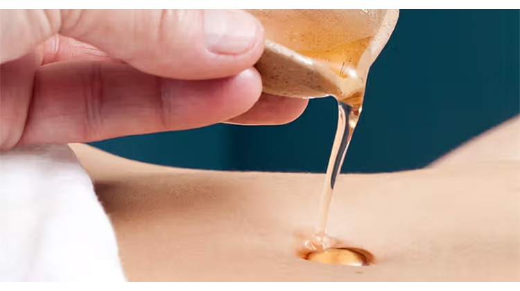 روغن در ناف بریزیم یا نه؟ | بررسی فواید، عوارض و واقعیتهای علمی