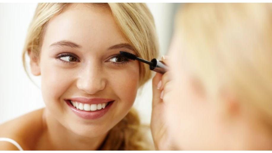 راهنمای کامل انتخاب ریمل مناسب برای هر مژه