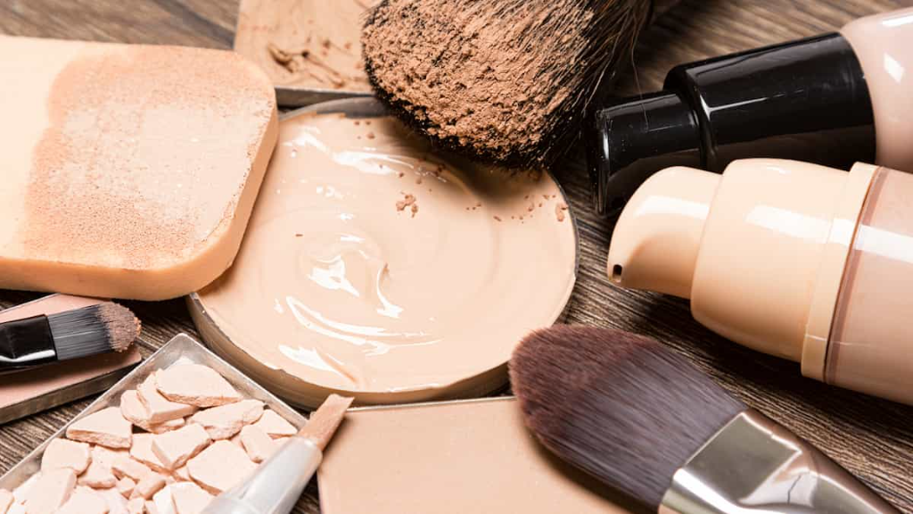 چگونه کرم پودر مناسب رنگ پوست خود را انتخاب کنیم؟