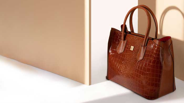 ویژگی های کیف مناسب محیط کار