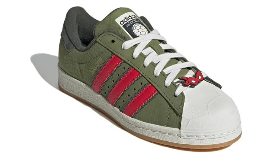 تاریخچه سوپر استار آدیداس