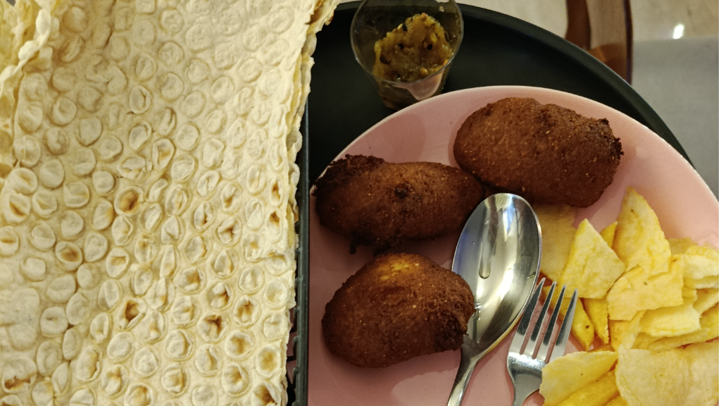 منوی متنوع و قیمت های اقتصادی