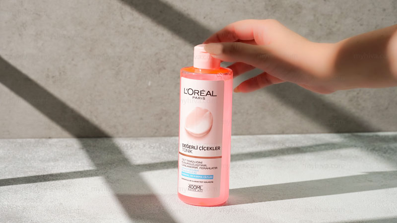 تونر پاک کننده صورت آبرسان لورال پاریس پوست خشک و حساس