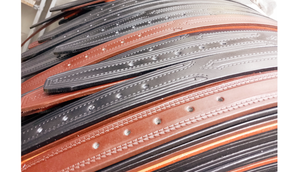 فروش عمده کیف و کمربند چرم طبیعی