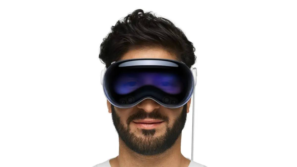 💥هدست Apple Vision Pro که تازه یک سال از عرضه آن می‌گذرد
