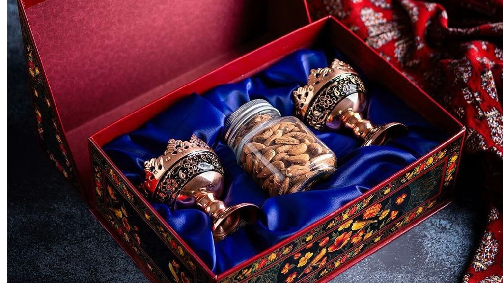 هدیه از الماس تراش رسمی تر داریم؟؟؟