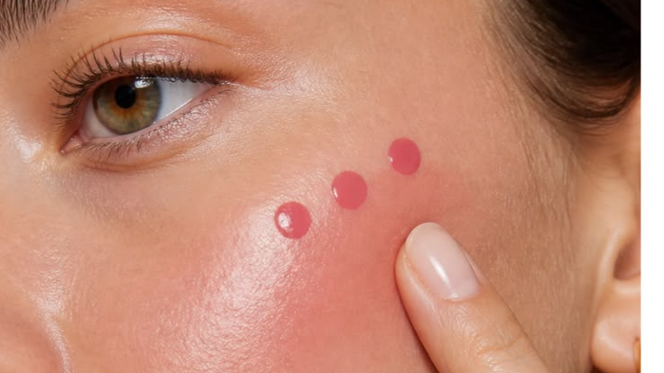 رژگونه مایع بخرم یا رژگونه پودری ؟ چه تفاوتی داره روی پوست؟