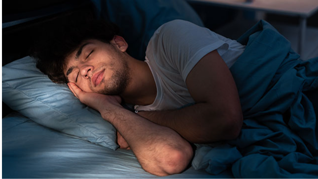 آیا خوردن عسل در شب خوب است[راهنمای کامل]