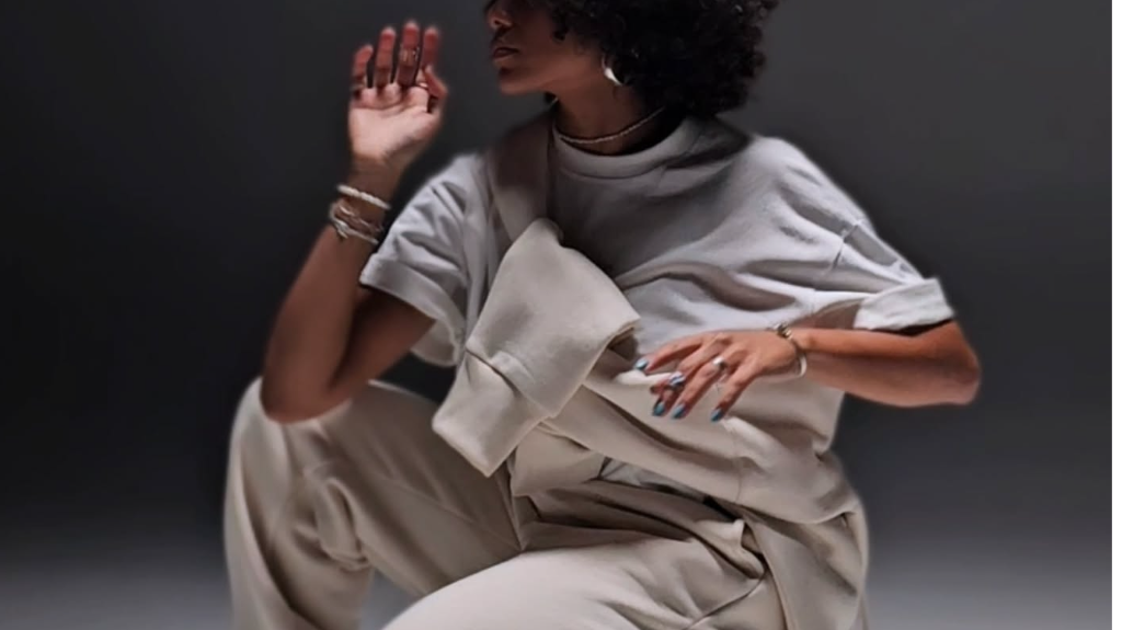 چرا لباس‌های ساده بیشترین تاثیر رو در استایل دارن؟