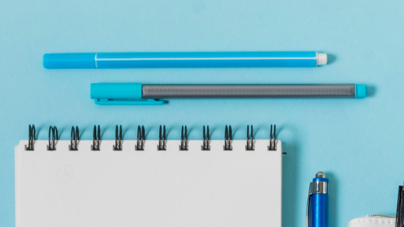 رنگ‌های روان‌شناسی : چرا آبی برای خودکارهای امتحانی بهتر است؟