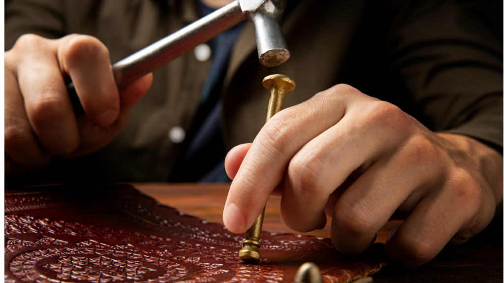 تفاوت چرم دستدوز و صنعتی