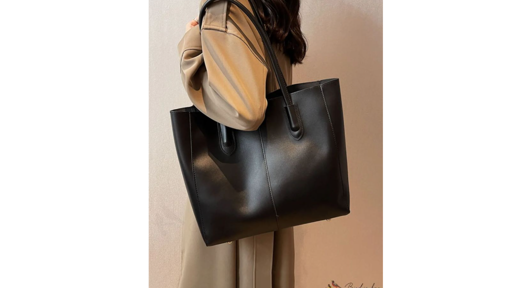 طرز صحیح در دست گرفتن و انداختن کیف زنانه