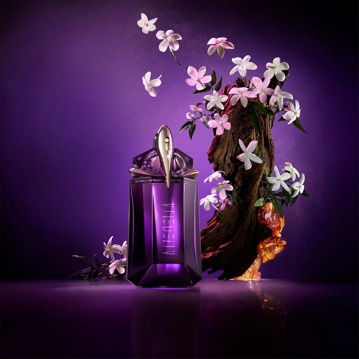 عطر زنانه و سحرآمیز Thierry Mugler Alien
