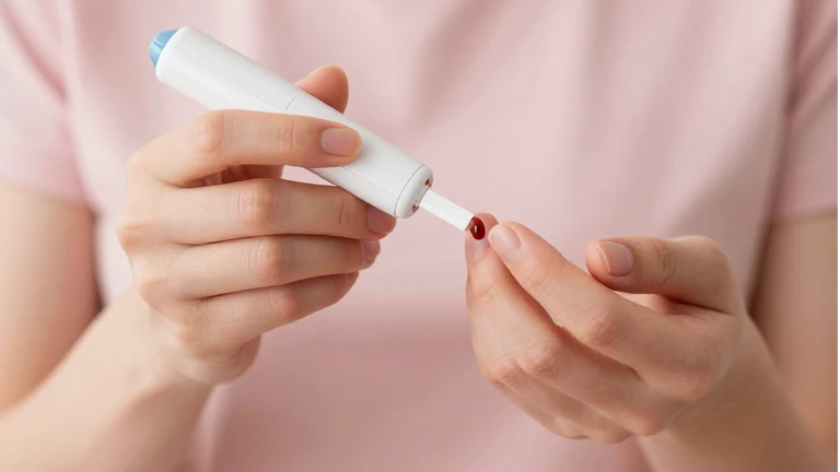 مدیریت دیابت در خانه: راهنمایی جامع از تجهیزات پزشکی طوس 🎯