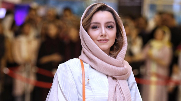 شال ساده پلیسه؛ انتخابی شیک و کاربردی برای استایل روزمره و مجلسی