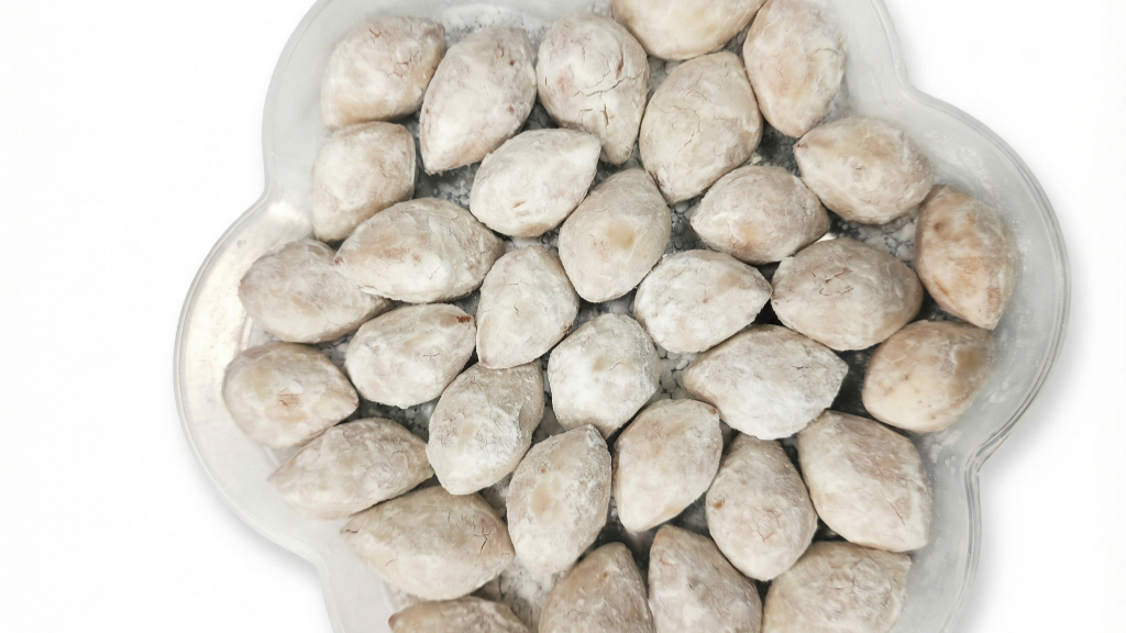 قطاب یزد: شیرینکام تاریخ و جادوی بادام در کویر