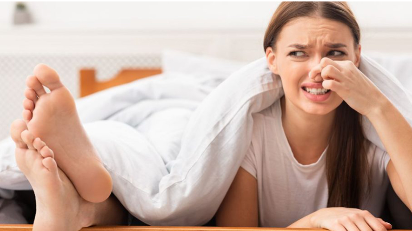 تأثیر جوراب بر جلوگیری از بوی بد پا