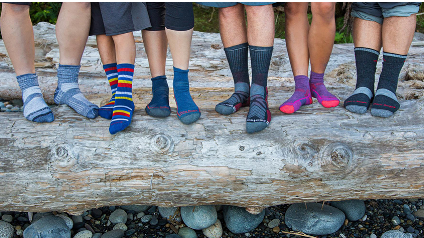 انتخاب جوراب مناسب تابستان: چه جورابی برای گرما بهتر است؟