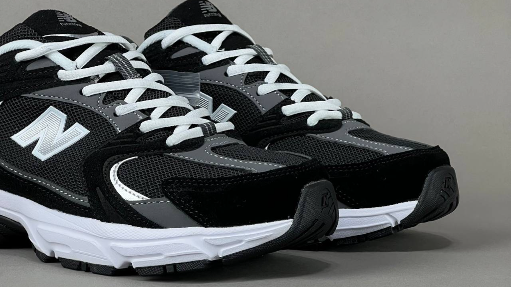 کتونی نیوبالانس530 سفید (New Balance MR530CC)