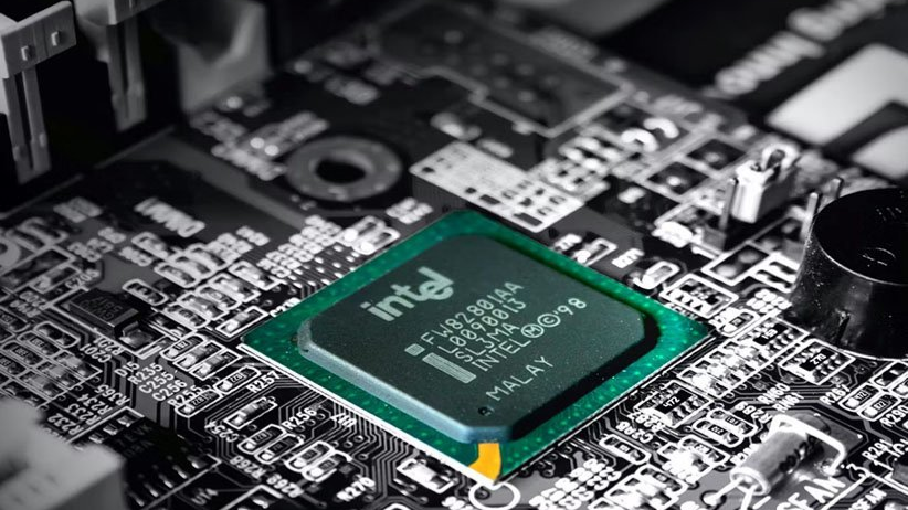 اینتل Iris Xe یا اینتل UHD؛ کدام پردازنده گرافیکی بهتر است؟