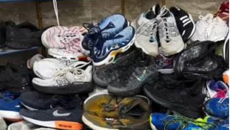راهنمای انتخاب سایز کفش استوک | نکات مهم برای خرید آنلاین