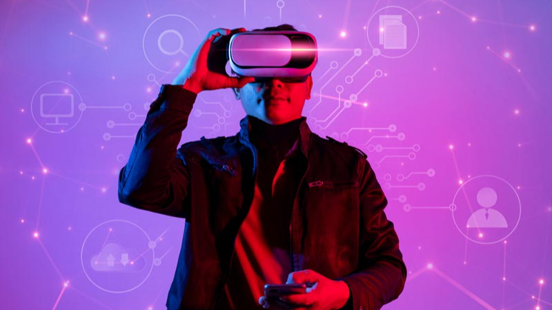 5 چیزی که هر عاشق تکنولوژی باید روی میز کارش داشته باشه!