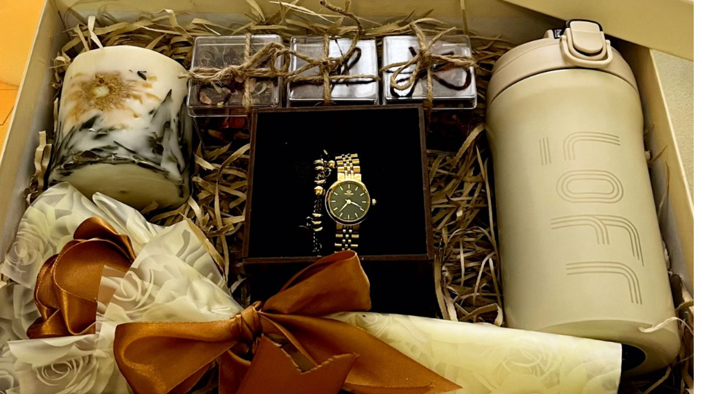 پک هدیه رو مادر