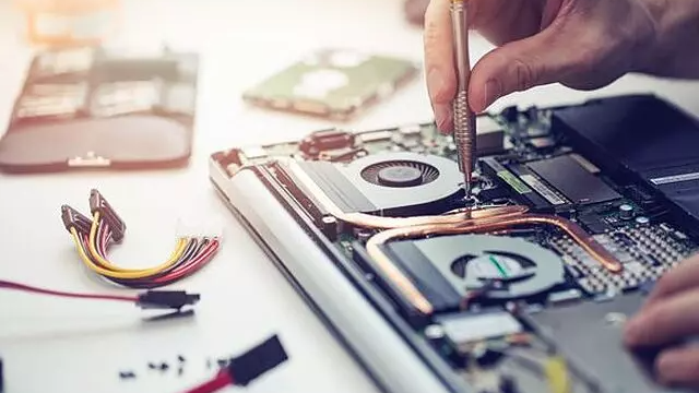 سرویس دوره ای لپ تاپ چیست و چه اهمیتی دارد؟