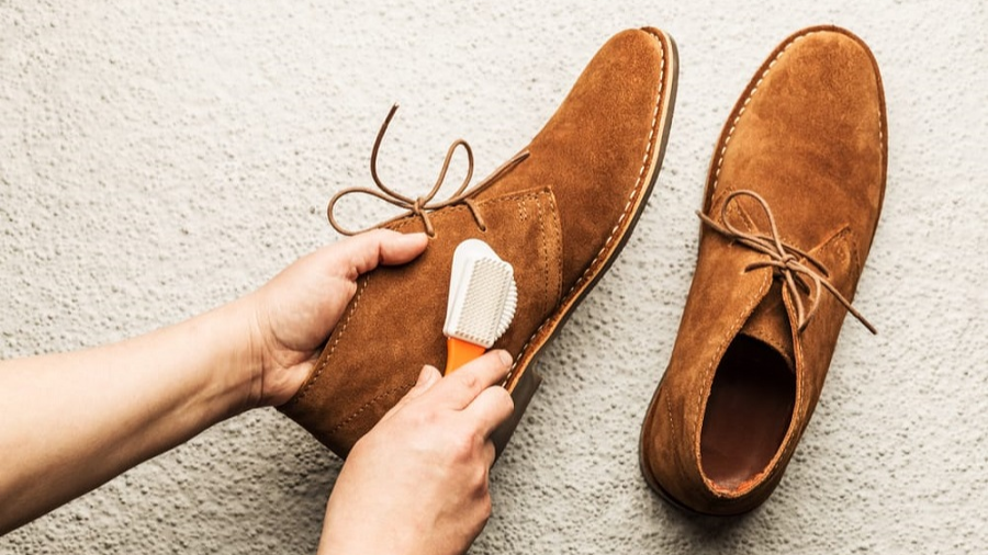 انواع کفش جیر را چگونه باید تمیز کنیم؟