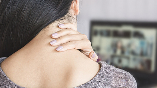 ماساژور گردن؛ راهی راحت برای خداحافظی با خستگی روزانه