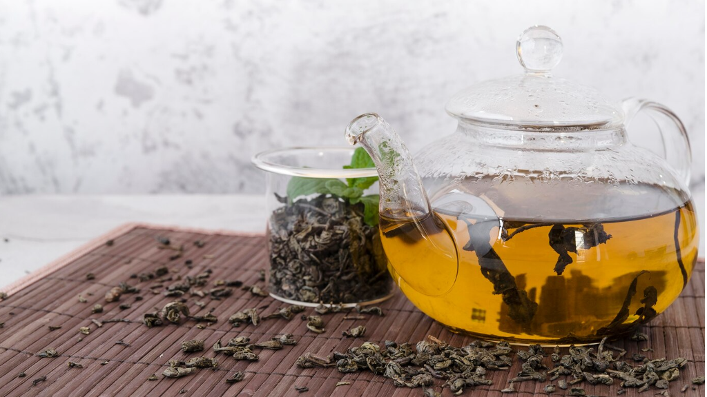 بهترین روش دم کردن چای طبیعی برای طعم و عطر بهتر