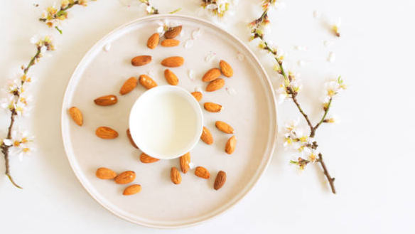 روش پخت حریره بادام و خواص بی‌نظیر آن برای کودکان