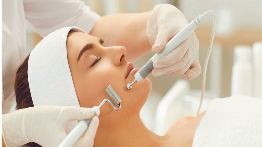 چطور یک روتین مراقبت پوست ساده ولی مؤثر بچینیم؟