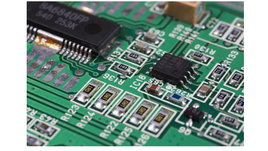 خرید SSD برای لپ‌تاپ قدیمی بهتر است یا تعویض کامل دستگاه؟