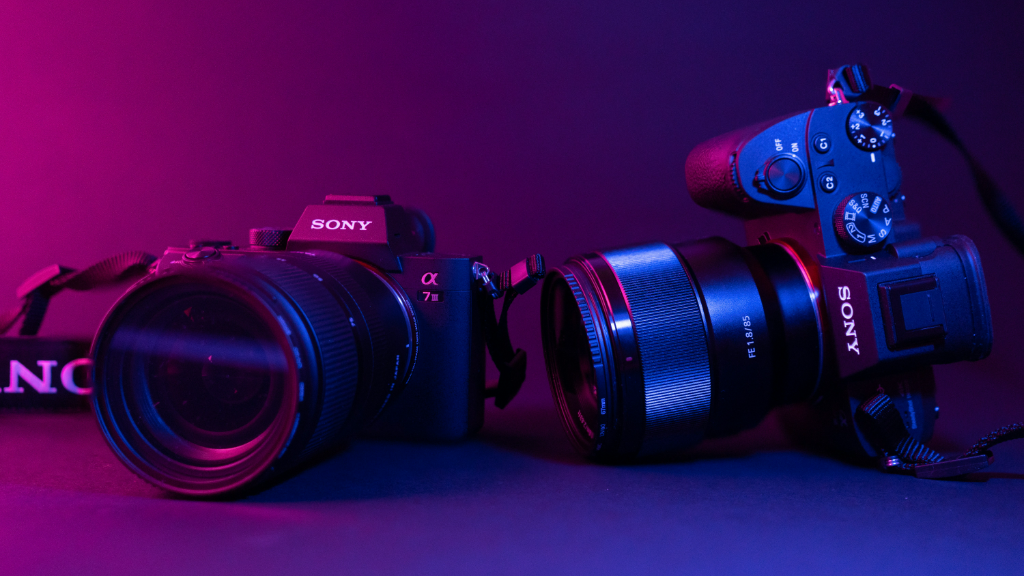 📸 مقایسه دوربین Sony Alpha 7 با Alpha 7R — کدام را بخریم؟