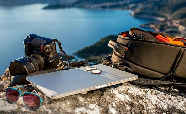 دوربین عکاسی و متعلقاتش