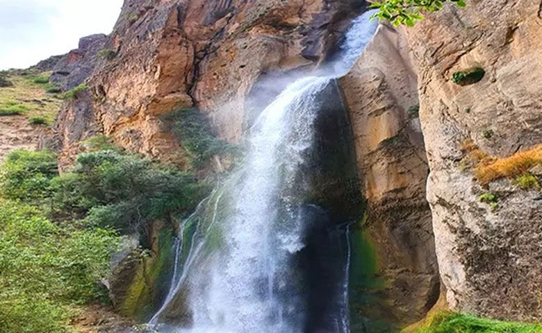 آبشار-شاهاندشت-کجاست؟.jpg