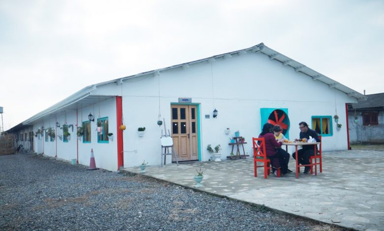 اقامتگاه آویشار: زلال مثل کودکی، مثل آب، مثل اینکه بگویی من مست بیسر سرخوشم