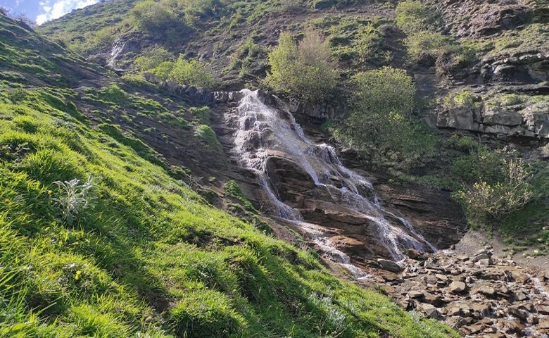 آبشار-کوهستانی-جواهرده.jpg