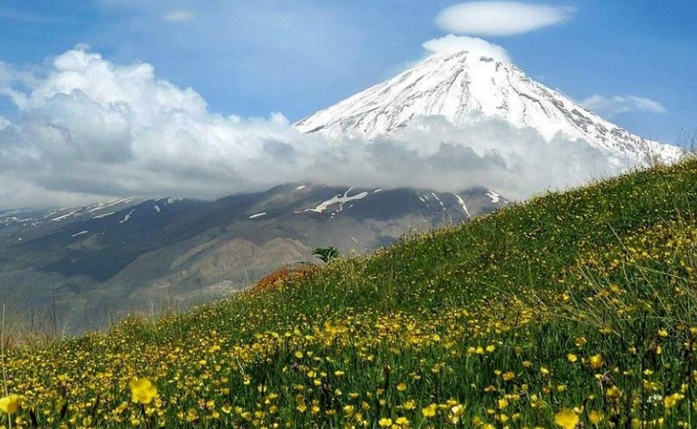 دشت آزو از جاهای دیدنی طبیعت گردی اطراف تهران