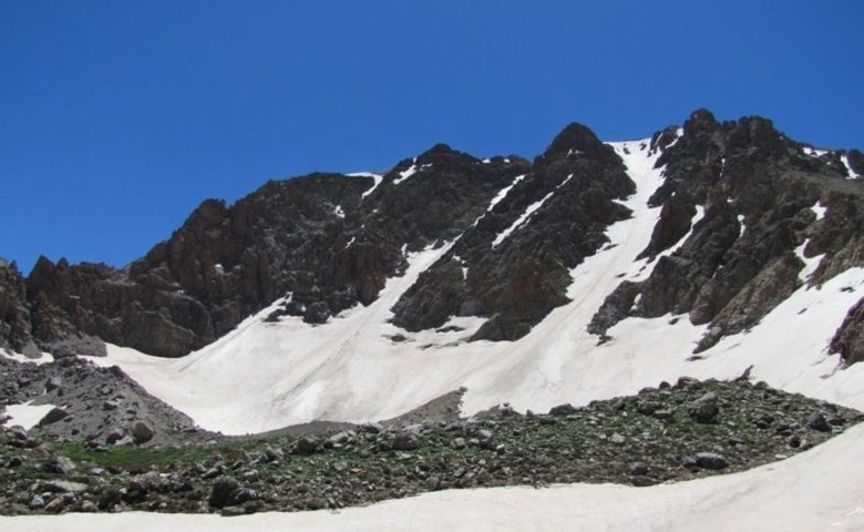 کوه چهل مر شهیدان