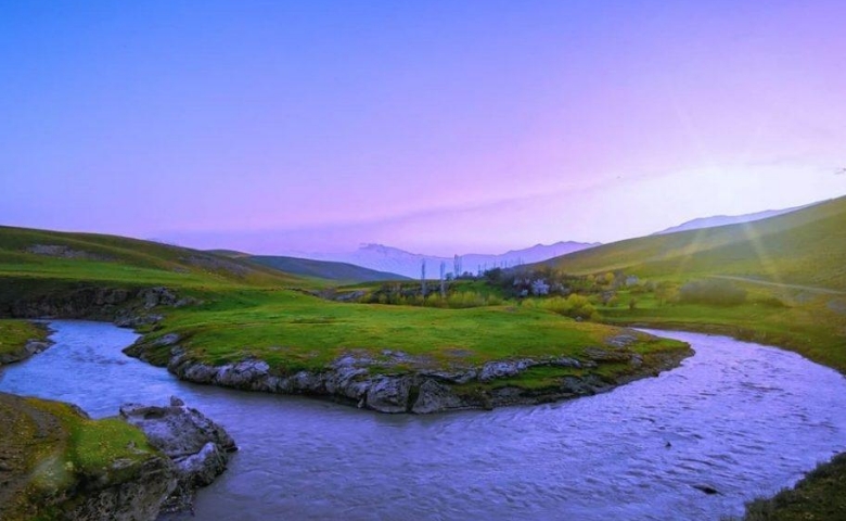 چشمه آب گرم هفت آباد