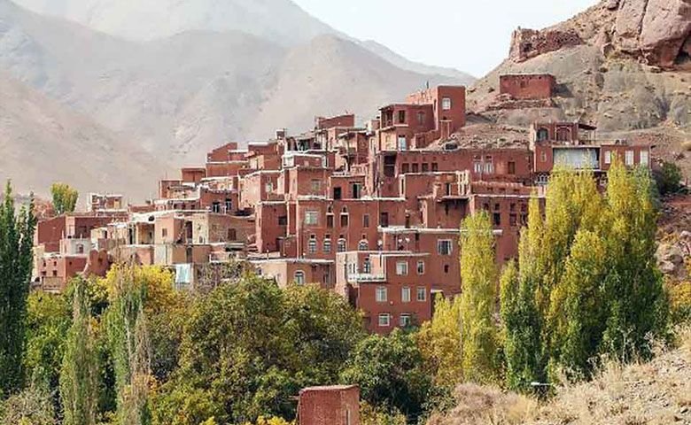 معرفی-روستای-طامه.jpg