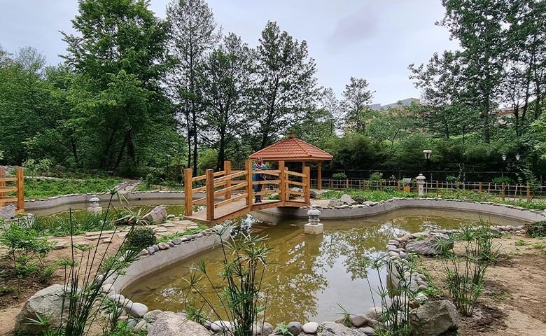 بوستان مفاخر رشت، شب نشینی با بزرگان گیلان