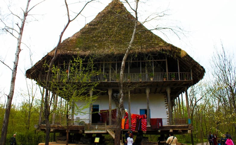 ساعات کاری موزه میراث روستایی سراوان