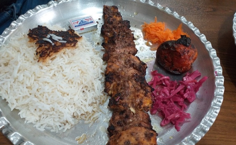 رستوران نمونه جوجه محلی