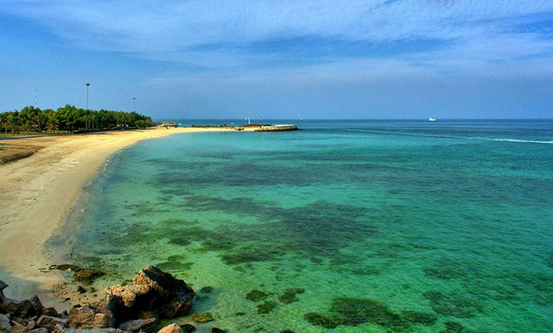 زیباترین سواحل کیش را بشناسید، در روز و شب، میان خشکی و دریا!