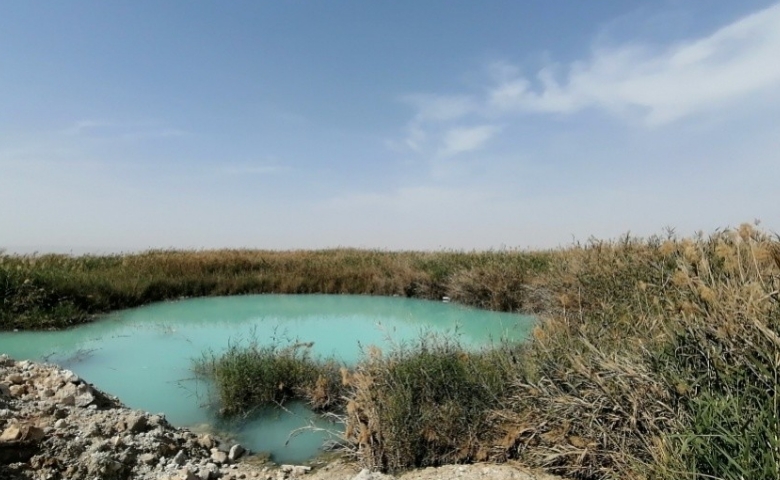 چشمه آب گرم اهرم