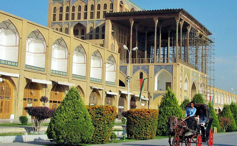 ایوان عمارت عالیقاپو